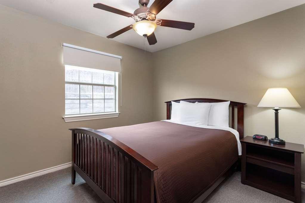 Eagle'S Den Three Rivers Texas A Travelodge By Wyndham Rom bilde